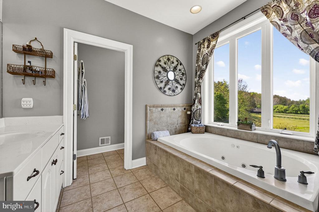 7312 OAK LN, MARSHALL, Virginia 20115, 4 Bedrooms Bedrooms, ,3 BathroomsBathrooms,Residential,7312 OAK LN,VAFQ2021666 MLS # VAFQ2021666 7312 OAK LN, MARSHALL, Virginia 20115, 4 Bedrooms Bedrooms, ,3 BathroomsBathrooms,Residential,7312 OAK LN,VAFQ2021666 MLS # VAFQ2021666