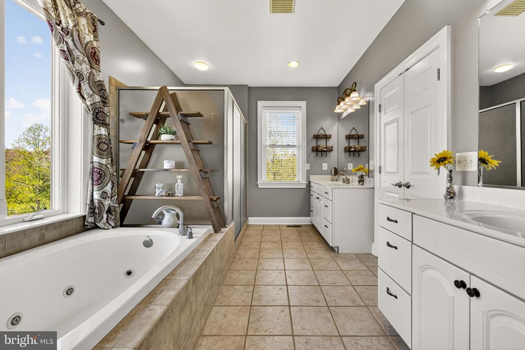 7312 OAK LN, MARSHALL, Virginia 20115, 4 Bedrooms Bedrooms, ,3 BathroomsBathrooms,Residential,7312 OAK LN,VAFQ2021666 MLS # VAFQ2021666 7312 OAK LN, MARSHALL, Virginia 20115, 4 Bedrooms Bedrooms, ,3 BathroomsBathrooms,Residential,7312 OAK LN,VAFQ2021666 MLS # VAFQ2021666
