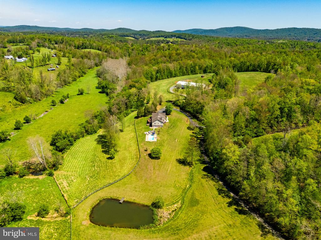 7312 OAK LN, MARSHALL, Virginia 20115, 4 Bedrooms Bedrooms, ,3 BathroomsBathrooms,Residential,7312 OAK LN,VAFQ2021666 MLS # VAFQ2021666 7312 OAK LN, MARSHALL, Virginia 20115, 4 Bedrooms Bedrooms, ,3 BathroomsBathrooms,Residential,7312 OAK LN,VAFQ2021666 MLS # VAFQ2021666