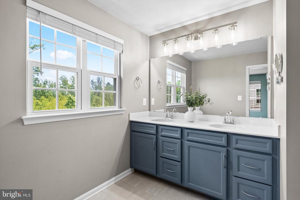 8525 SYLVANNAH DR, SPOTSYLVANIA, Virginia 22551, 5 Bedrooms Bedrooms, ,3 BathroomsBathrooms,Residential,8525 SYLVANNAH DR,VASP2041782 MLS # VASP2041782