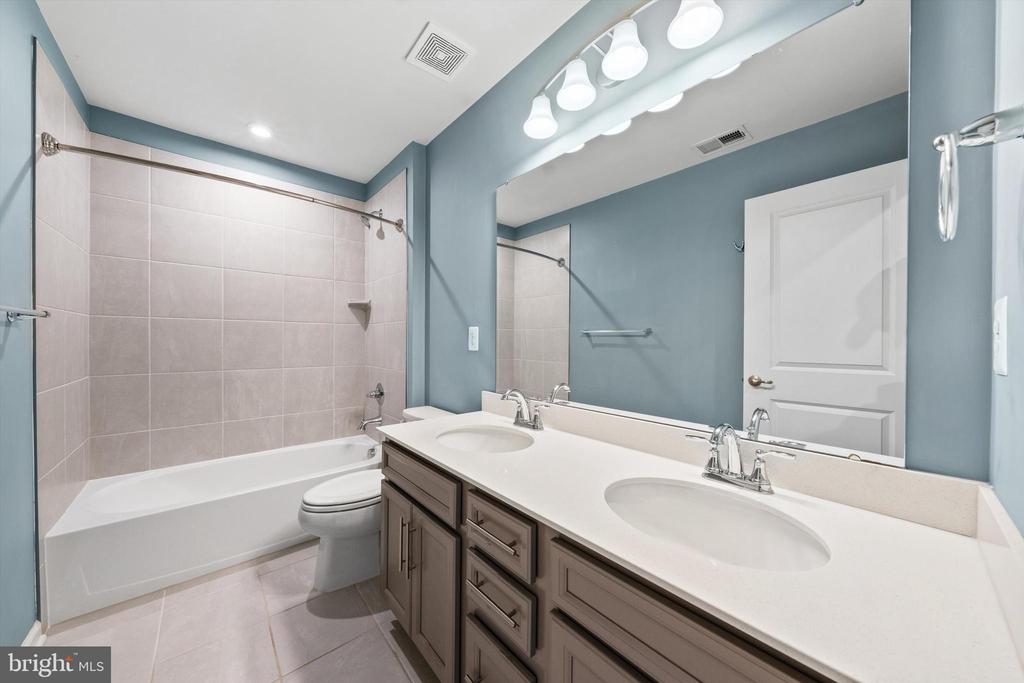 8525 SYLVANNAH DR, SPOTSYLVANIA, Virginia 22551, 5 Bedrooms Bedrooms, ,3 BathroomsBathrooms,Residential,8525 SYLVANNAH DR,VASP2041782 MLS # VASP2041782