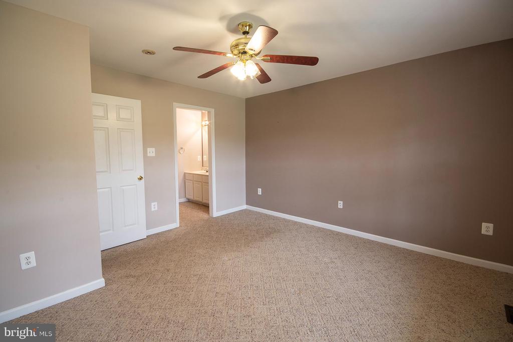 9379 STONEGATE LN, RHOADESVILLE, Virginia 22542, 3 Bedrooms Bedrooms, ,2 BathroomsBathrooms,Residential,9379 STONEGATE LN,VAOR2014134 MLS # VAOR2014134