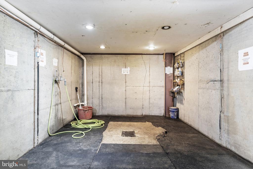 5 APPALOOSA DR, SPOTSYLVANIA, Virginia 22551, 5 Bedrooms Bedrooms, ,4 BathroomsBathrooms,Residential,5 APPALOOSA DR,VASP2040090 MLS # VASP2040090