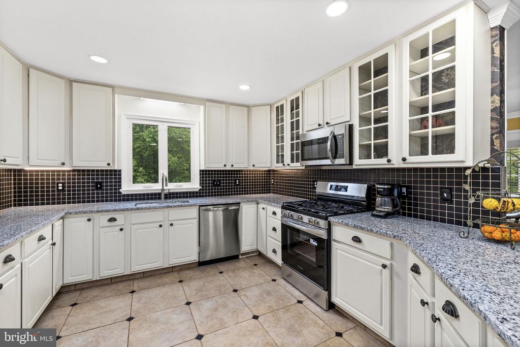 5 APPALOOSA DR, SPOTSYLVANIA, Virginia 22551, 5 Bedrooms Bedrooms, ,4 BathroomsBathrooms,Residential,5 APPALOOSA DR,VASP2040090 MLS # VASP2040090