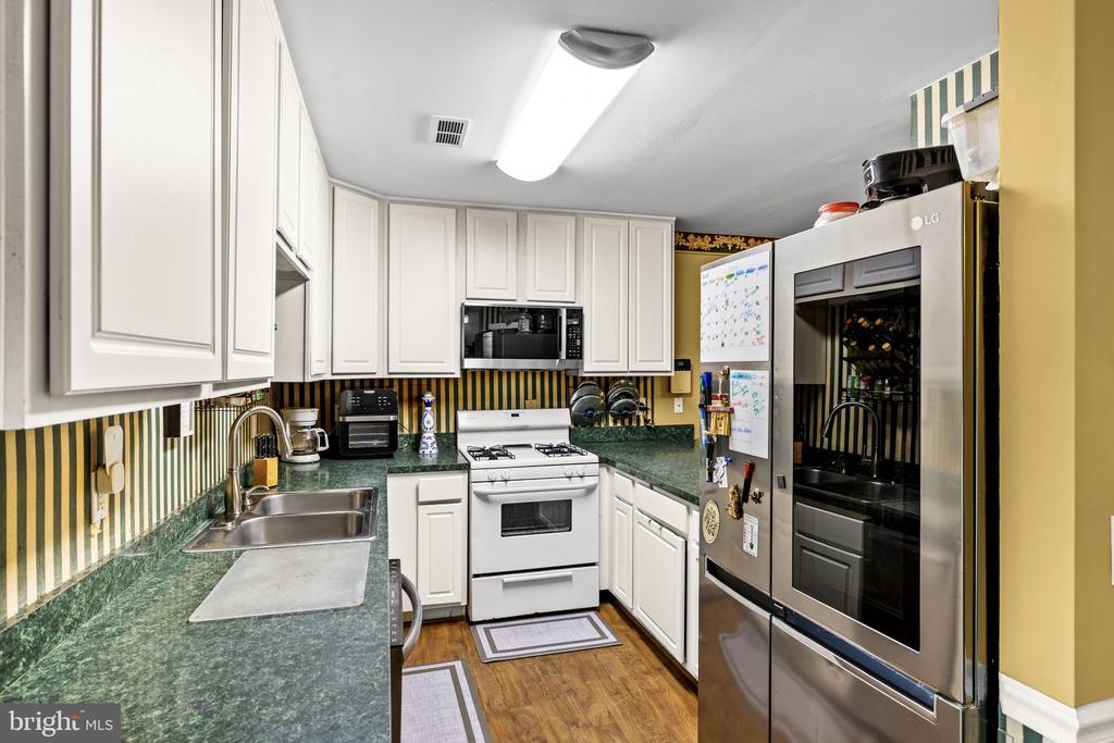 5 APPALOOSA DR, SPOTSYLVANIA, Virginia 22551, 5 Bedrooms Bedrooms, ,4 BathroomsBathrooms,Residential,5 APPALOOSA DR,VASP2040090 MLS # VASP2040090