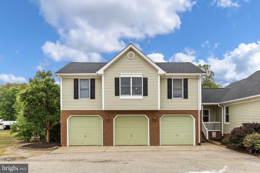 5 APPALOOSA DR, SPOTSYLVANIA, Virginia 22551, 4 Bedrooms Bedrooms, ,4 BathroomsBathrooms,Residential,5 APPALOOSA DR,VASP2040092 MLS # VASP2040092