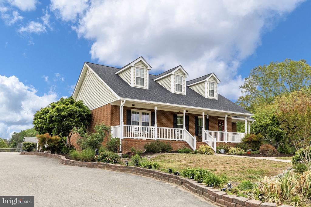 5 APPALOOSA DR, SPOTSYLVANIA, Virginia 22551, 4 Bedrooms Bedrooms, ,4 BathroomsBathrooms,Residential,5 APPALOOSA DR,VASP2040092 MLS # VASP2040092