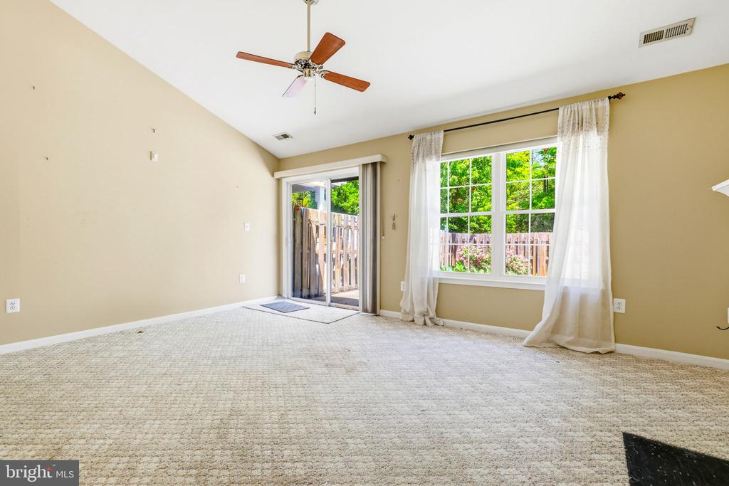 11403 SARASOTA CT, FREDERICKSBURG, Virginia 22407, 2 Bedrooms Bedrooms, ,2 BathroomsBathrooms,Residential,SUMMERLAKE,11403 SARASOTA CT,VASP2040696 MLS # VASP2040696