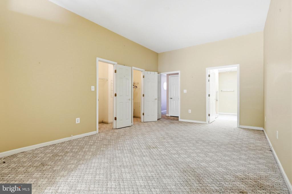 11403 SARASOTA CT, FREDERICKSBURG, Virginia 22407, 2 Bedrooms Bedrooms, ,2 BathroomsBathrooms,Residential,SUMMERLAKE,11403 SARASOTA CT,VASP2040696 MLS # VASP2040696