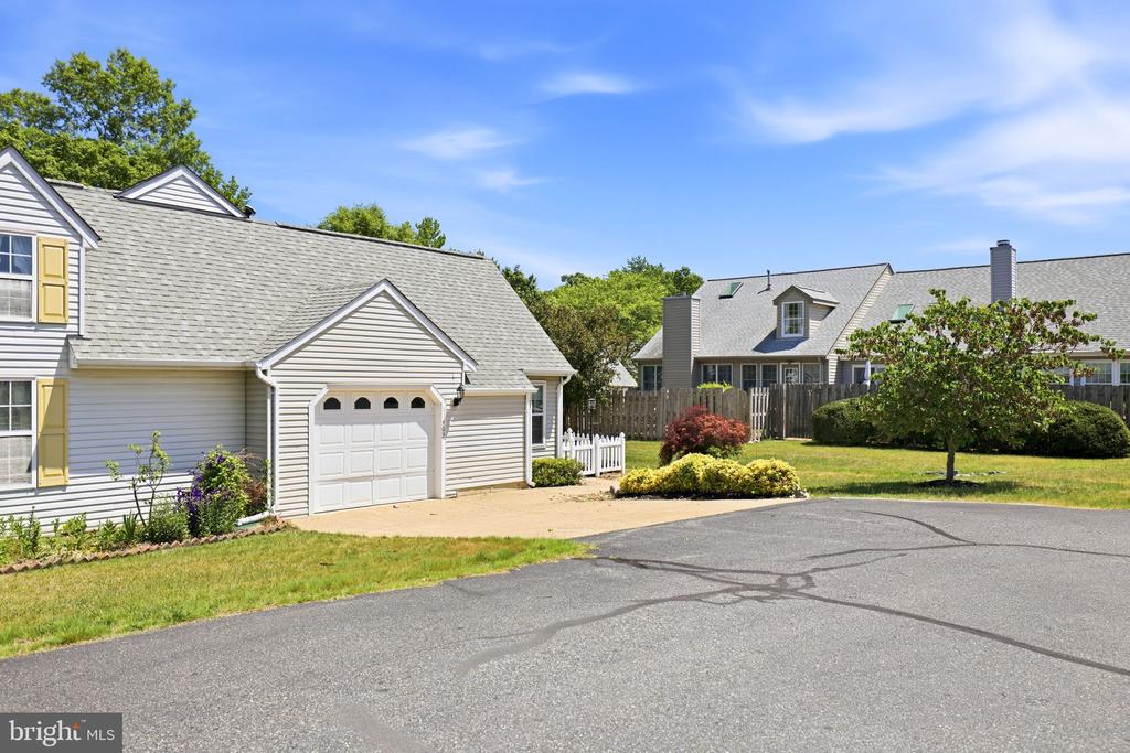 11403 SARASOTA CT, FREDERICKSBURG, Virginia 22407, 2 Bedrooms Bedrooms, ,2 BathroomsBathrooms,Residential,SUMMERLAKE,11403 SARASOTA CT,VASP2040696 MLS # VASP2040696