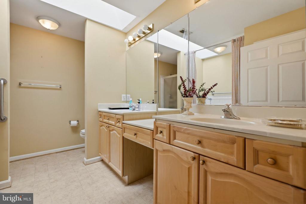 11403 SARASOTA CT, FREDERICKSBURG, Virginia 22407, 2 Bedrooms Bedrooms, ,2 BathroomsBathrooms,Residential,SUMMERLAKE,11403 SARASOTA CT,VASP2040696 MLS # VASP2040696