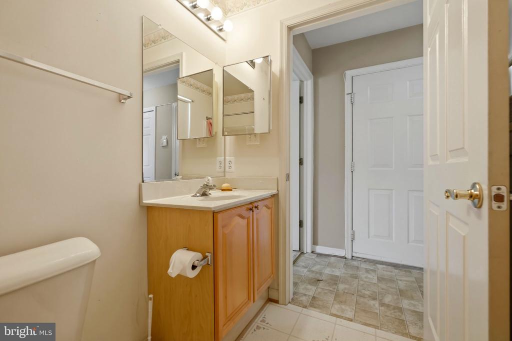 11403 SARASOTA CT, FREDERICKSBURG, Virginia 22407, 2 Bedrooms Bedrooms, ,2 BathroomsBathrooms,Residential,SUMMERLAKE,11403 SARASOTA CT,VASP2040696 MLS # VASP2040696