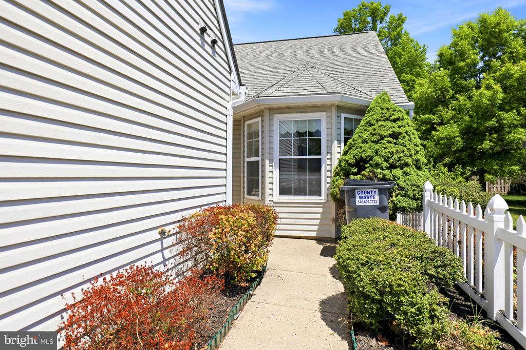 11403 SARASOTA CT, FREDERICKSBURG, Virginia 22407, 2 Bedrooms Bedrooms, ,2 BathroomsBathrooms,Residential,SUMMERLAKE,11403 SARASOTA CT,VASP2040696 MLS # VASP2040696