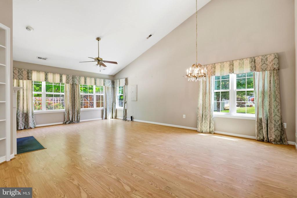 11403 SARASOTA CT, FREDERICKSBURG, Virginia 22407, 2 Bedrooms Bedrooms, ,2 BathroomsBathrooms,Residential,SUMMERLAKE,11403 SARASOTA CT,VASP2040696 MLS # VASP2040696