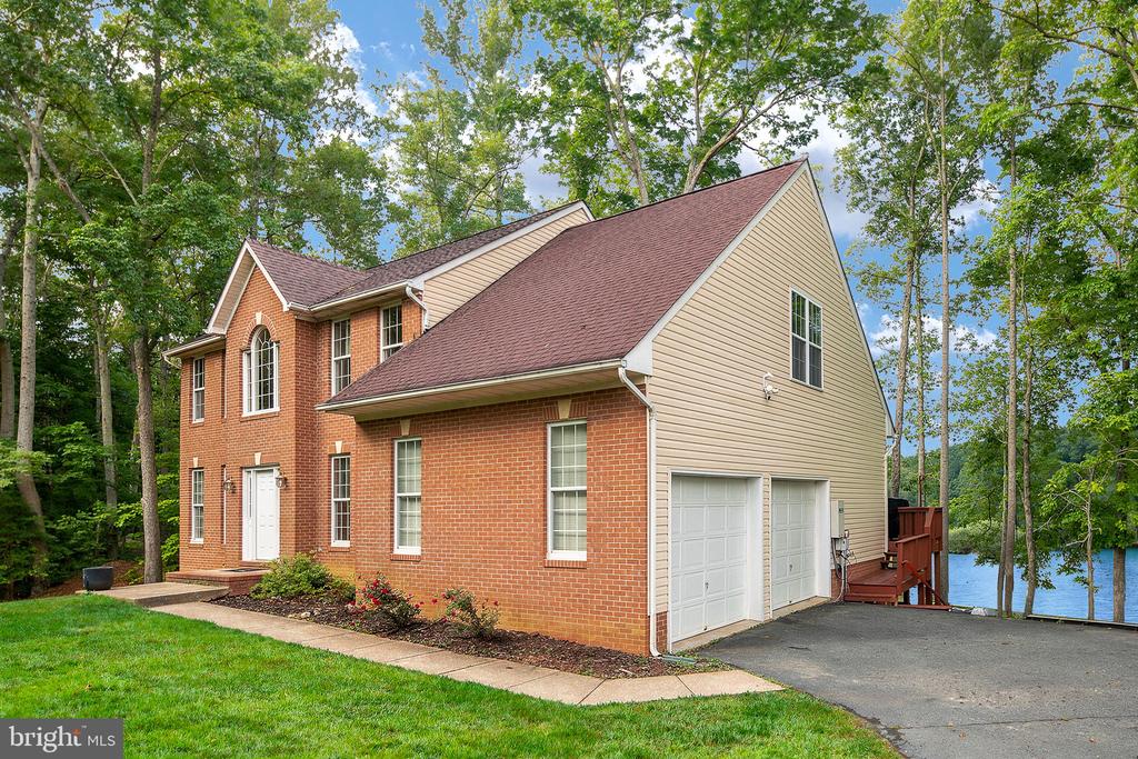 7901 COMMODORE CT, SPOTSYLVANIA, Virginia 22551, 5 Bedrooms Bedrooms, ,3 BathroomsBathrooms,Residential,7901 COMMODORE CT,VASP2041884 MLS # VASP2041884