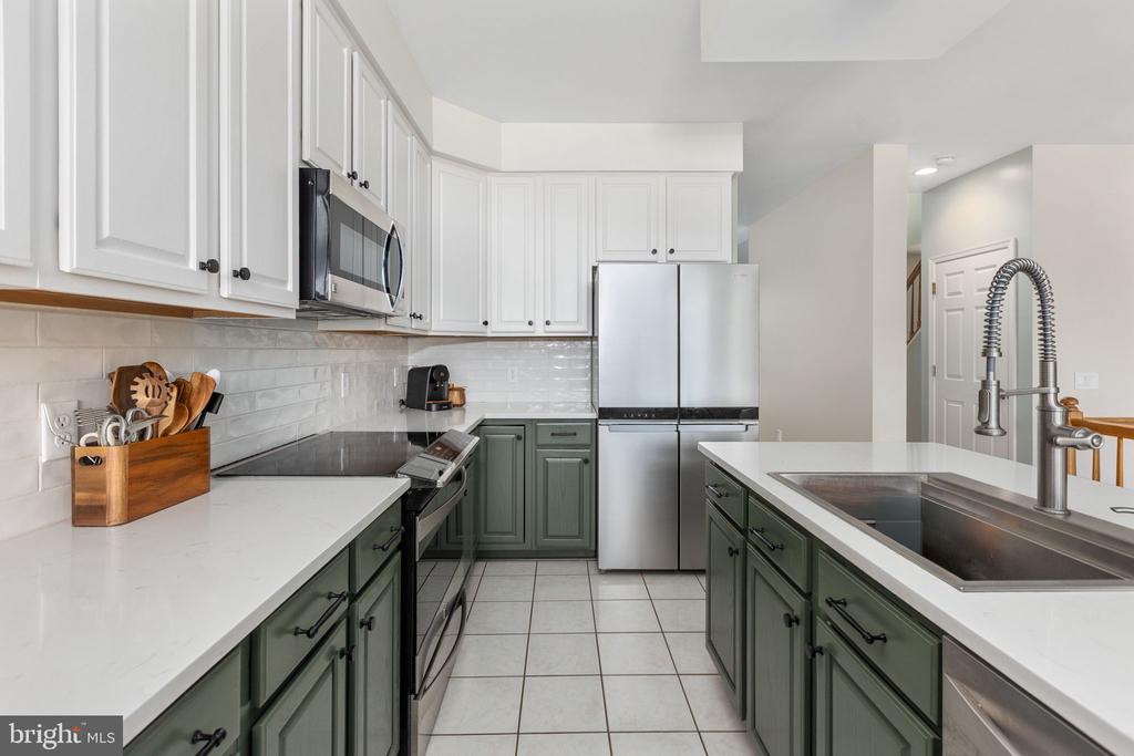 7901 COMMODORE CT, SPOTSYLVANIA, Virginia 22551, 5 Bedrooms Bedrooms, ,3 BathroomsBathrooms,Residential,7901 COMMODORE CT,VASP2041884 MLS # VASP2041884
