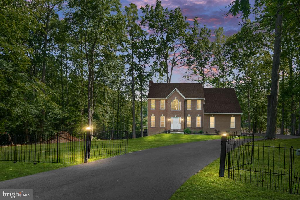 7901 COMMODORE CT, SPOTSYLVANIA, Virginia 22551, 5 Bedrooms Bedrooms, ,3 BathroomsBathrooms,Residential,7901 COMMODORE CT,VASP2041884 MLS # VASP2041884