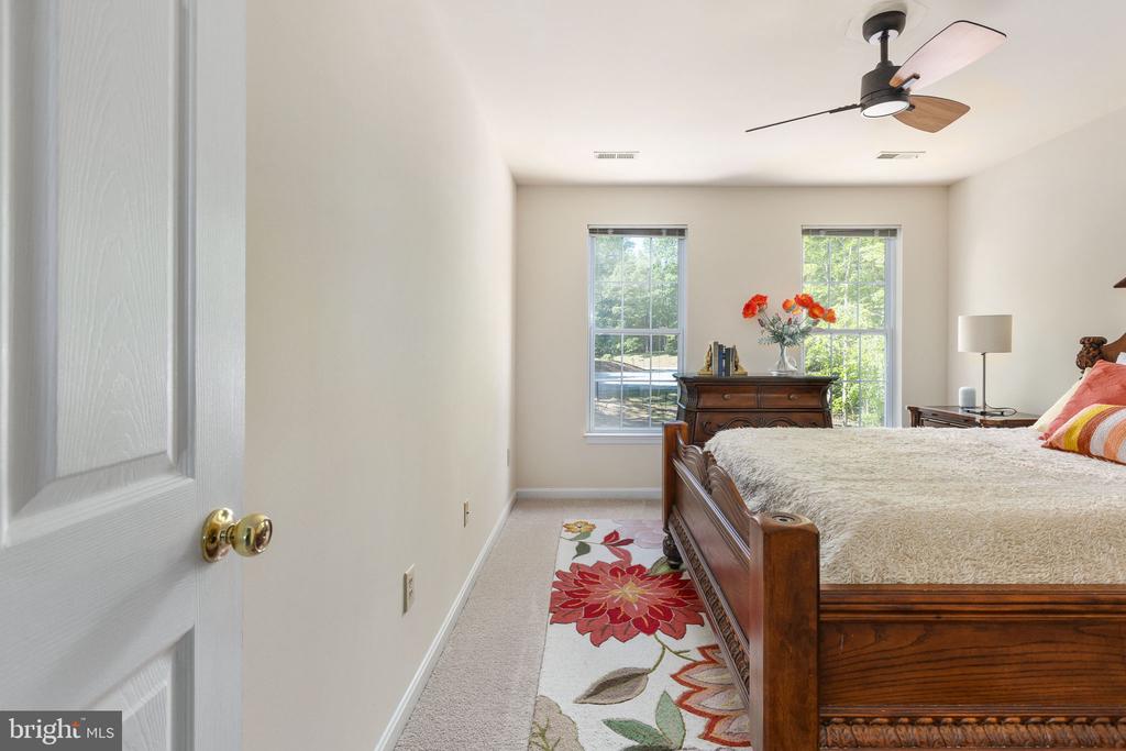 7901 COMMODORE CT, SPOTSYLVANIA, Virginia 22551, 5 Bedrooms Bedrooms, ,3 BathroomsBathrooms,Residential,7901 COMMODORE CT,VASP2041884 MLS # VASP2041884