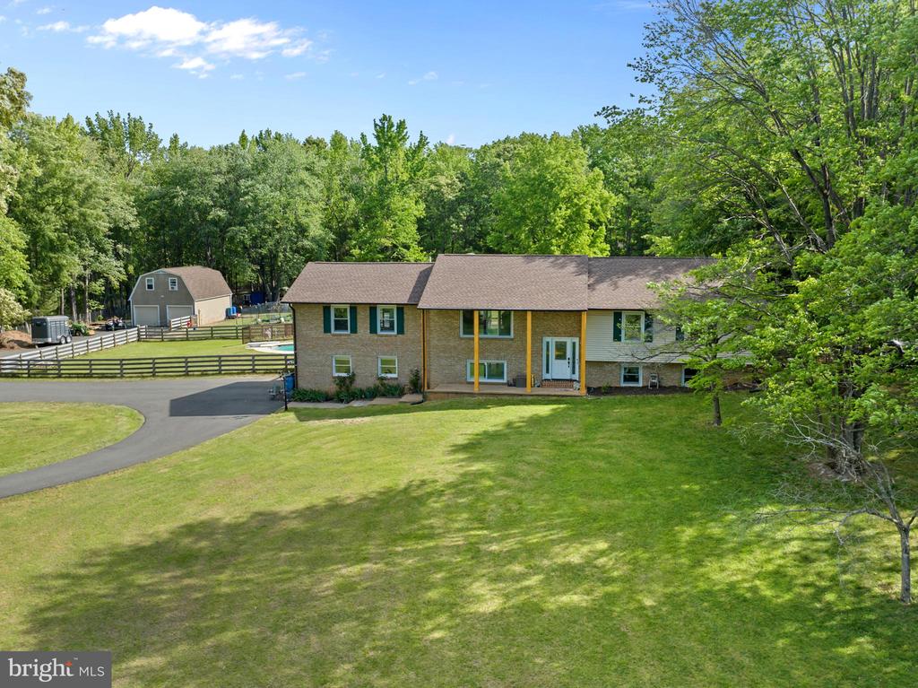 4300 RINGWOOD RD, NOKESVILLE, Virginia 20181, 5 Bedrooms Bedrooms, ,3 BathroomsBathrooms,Residential,4300 RINGWOOD RD,VAFQ2022050 MLS # VAFQ2022050