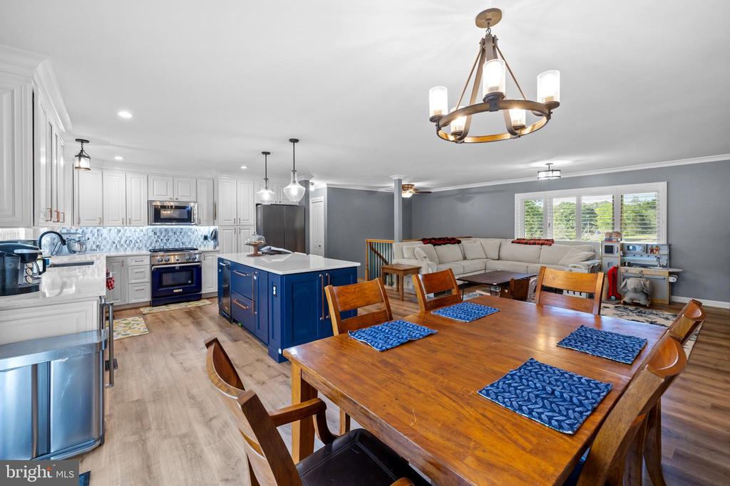 4300 RINGWOOD RD, NOKESVILLE, Virginia 20181, 5 Bedrooms Bedrooms, ,3 BathroomsBathrooms,Residential,4300 RINGWOOD RD,VAFQ2022050 MLS # VAFQ2022050