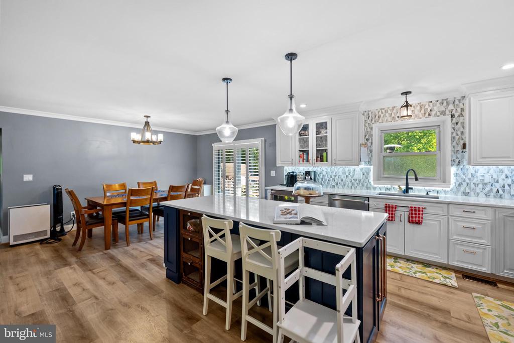 4300 RINGWOOD RD, NOKESVILLE, Virginia 20181, 5 Bedrooms Bedrooms, ,3 BathroomsBathrooms,Residential,4300 RINGWOOD RD,VAFQ2022050 MLS # VAFQ2022050