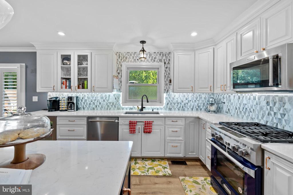 4300 RINGWOOD RD, NOKESVILLE, Virginia 20181, 5 Bedrooms Bedrooms, ,3 BathroomsBathrooms,Residential,4300 RINGWOOD RD,VAFQ2022050 MLS # VAFQ2022050