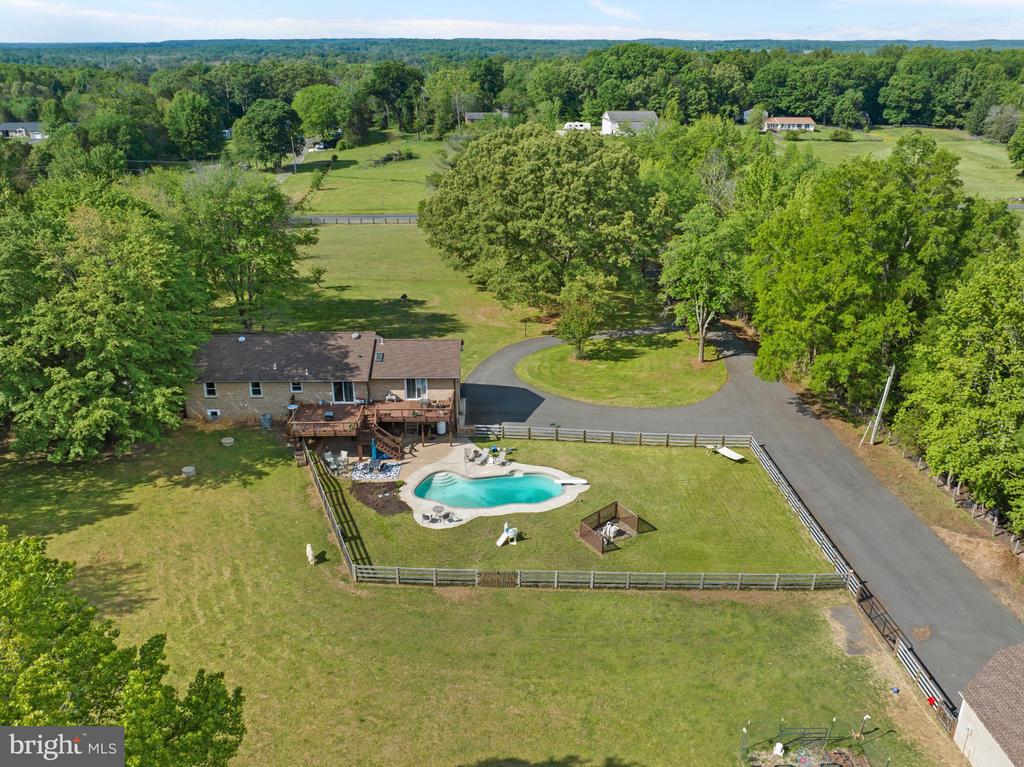 4300 RINGWOOD RD, NOKESVILLE, Virginia 20181, 5 Bedrooms Bedrooms, ,3 BathroomsBathrooms,Residential,4300 RINGWOOD RD,VAFQ2022050 MLS # VAFQ2022050