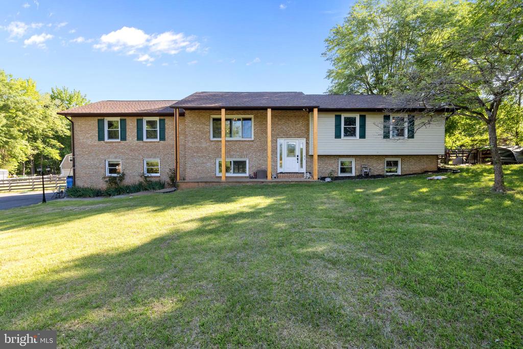 4300 RINGWOOD RD, NOKESVILLE, Virginia 20181, 5 Bedrooms Bedrooms, ,3 BathroomsBathrooms,Residential,4300 RINGWOOD RD,VAFQ2022050 MLS # VAFQ2022050