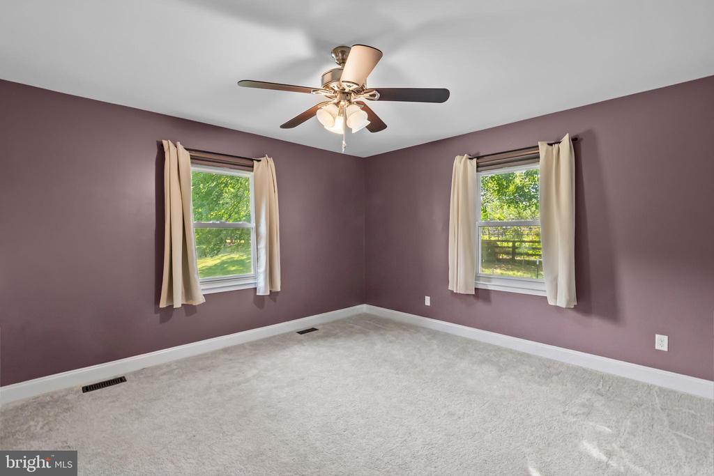 4300 RINGWOOD RD, NOKESVILLE, Virginia 20181, 5 Bedrooms Bedrooms, ,3 BathroomsBathrooms,Residential,4300 RINGWOOD RD,VAFQ2022050 MLS # VAFQ2022050