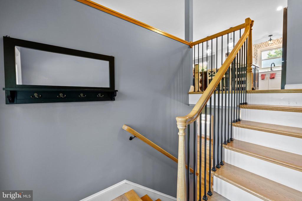 4300 RINGWOOD RD, NOKESVILLE, Virginia 20181, 5 Bedrooms Bedrooms, ,3 BathroomsBathrooms,Residential,4300 RINGWOOD RD,VAFQ2022050 MLS # VAFQ2022050