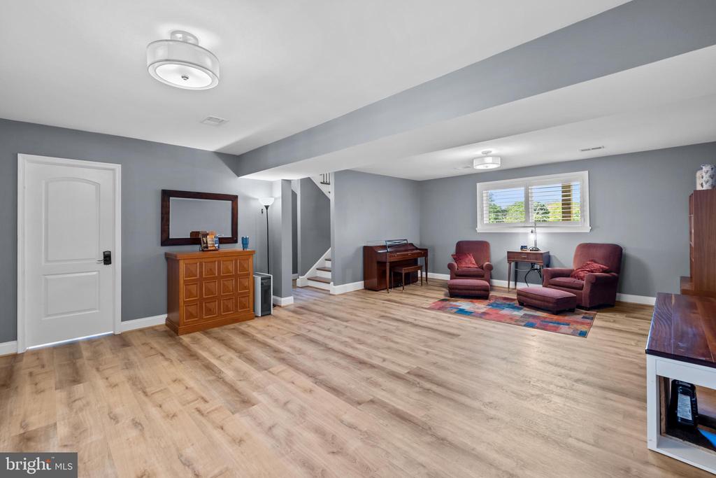 4300 RINGWOOD RD, NOKESVILLE, Virginia 20181, 5 Bedrooms Bedrooms, ,3 BathroomsBathrooms,Residential,4300 RINGWOOD RD,VAFQ2022050 MLS # VAFQ2022050