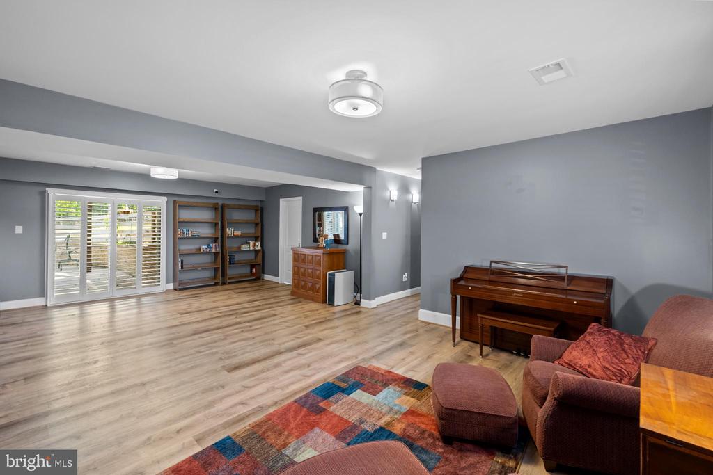 4300 RINGWOOD RD, NOKESVILLE, Virginia 20181, 5 Bedrooms Bedrooms, ,3 BathroomsBathrooms,Residential,4300 RINGWOOD RD,VAFQ2022050 MLS # VAFQ2022050