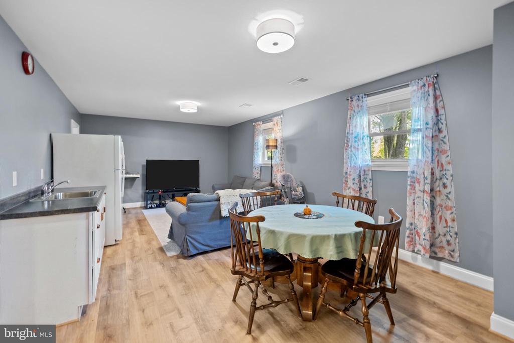 4300 RINGWOOD RD, NOKESVILLE, Virginia 20181, 5 Bedrooms Bedrooms, ,3 BathroomsBathrooms,Residential,4300 RINGWOOD RD,VAFQ2022050 MLS # VAFQ2022050