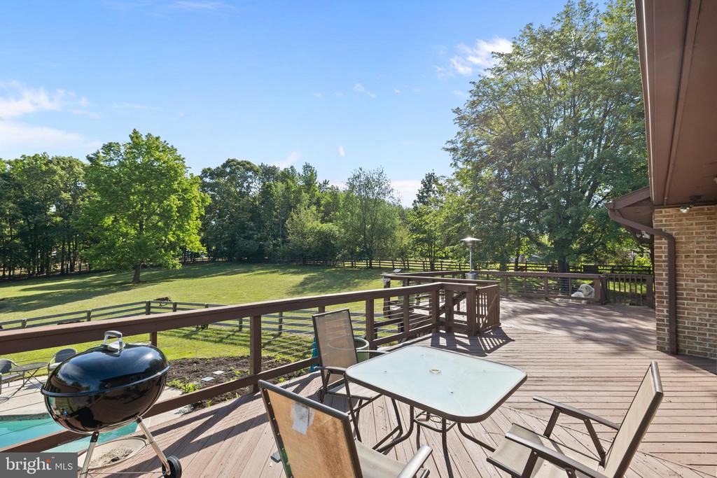 4300 RINGWOOD RD, NOKESVILLE, Virginia 20181, 5 Bedrooms Bedrooms, ,3 BathroomsBathrooms,Residential,4300 RINGWOOD RD,VAFQ2022050 MLS # VAFQ2022050