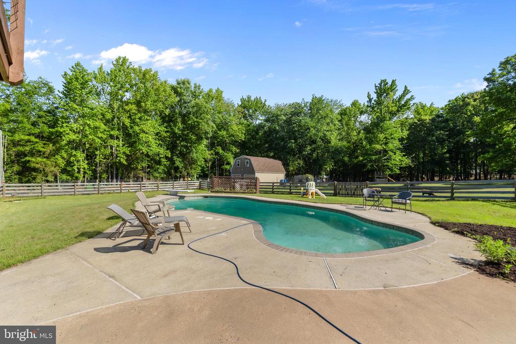 4300 RINGWOOD RD, NOKESVILLE, Virginia 20181, 5 Bedrooms Bedrooms, ,3 BathroomsBathrooms,Residential,4300 RINGWOOD RD,VAFQ2022050 MLS # VAFQ2022050