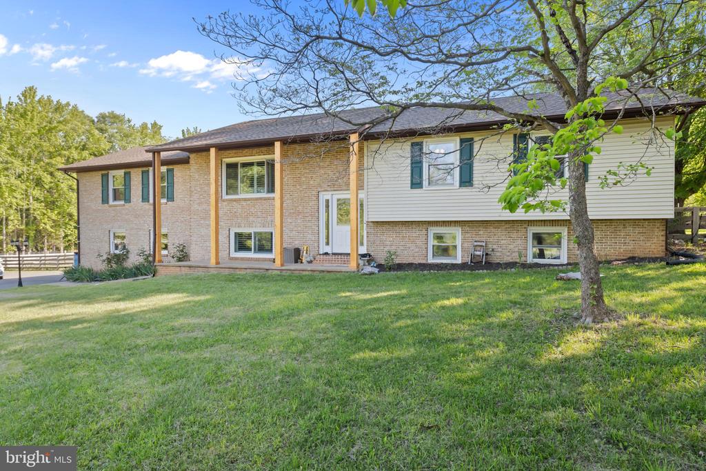 4300 RINGWOOD RD, NOKESVILLE, Virginia 20181, 5 Bedrooms Bedrooms, ,3 BathroomsBathrooms,Residential,4300 RINGWOOD RD,VAFQ2022050 MLS # VAFQ2022050