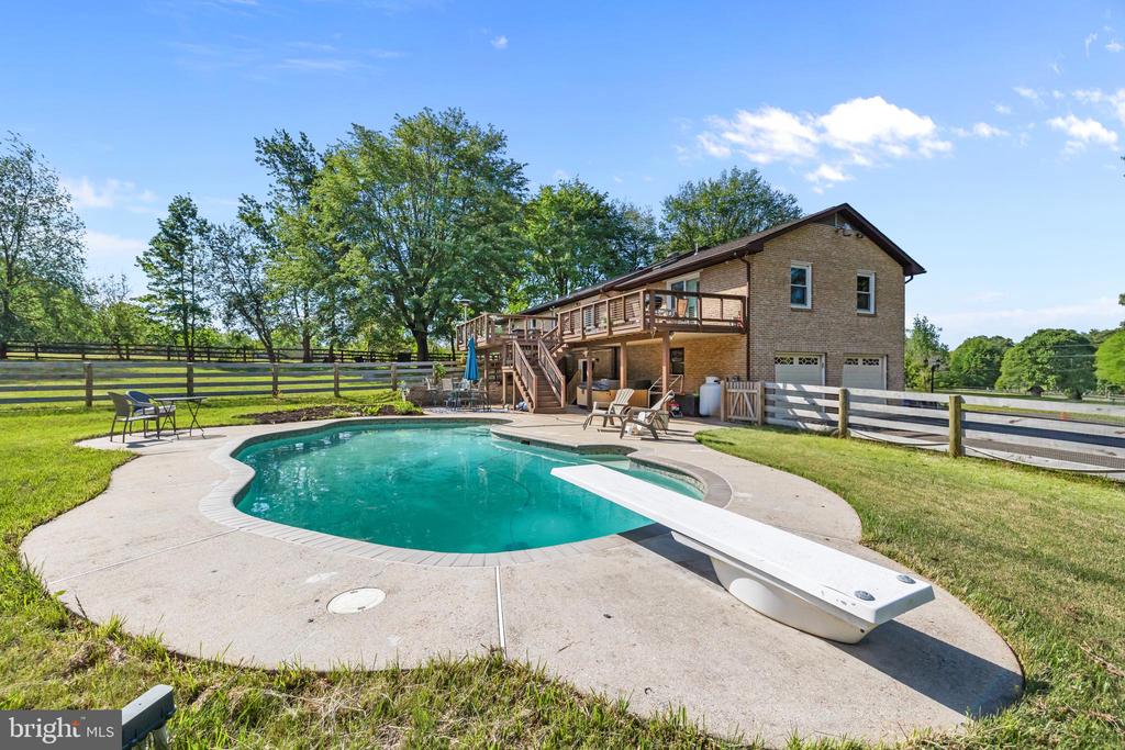 4300 RINGWOOD RD, NOKESVILLE, Virginia 20181, 5 Bedrooms Bedrooms, ,3 BathroomsBathrooms,Residential,4300 RINGWOOD RD,VAFQ2022050 MLS # VAFQ2022050