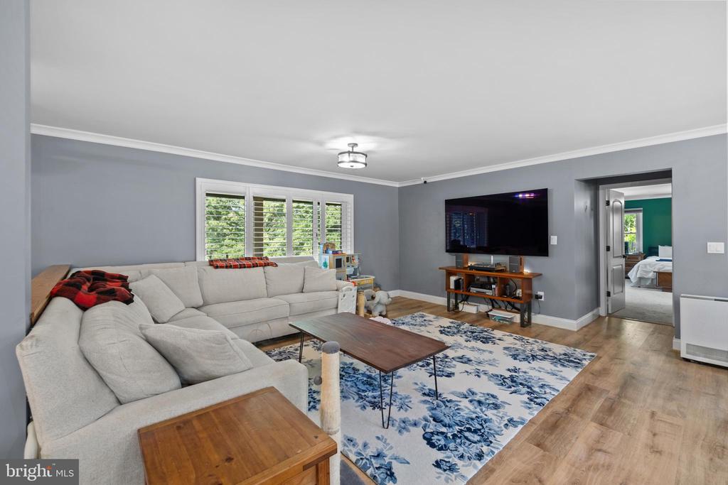 4300 RINGWOOD RD, NOKESVILLE, Virginia 20181, 5 Bedrooms Bedrooms, ,3 BathroomsBathrooms,Residential,4300 RINGWOOD RD,VAFQ2022050 MLS # VAFQ2022050
