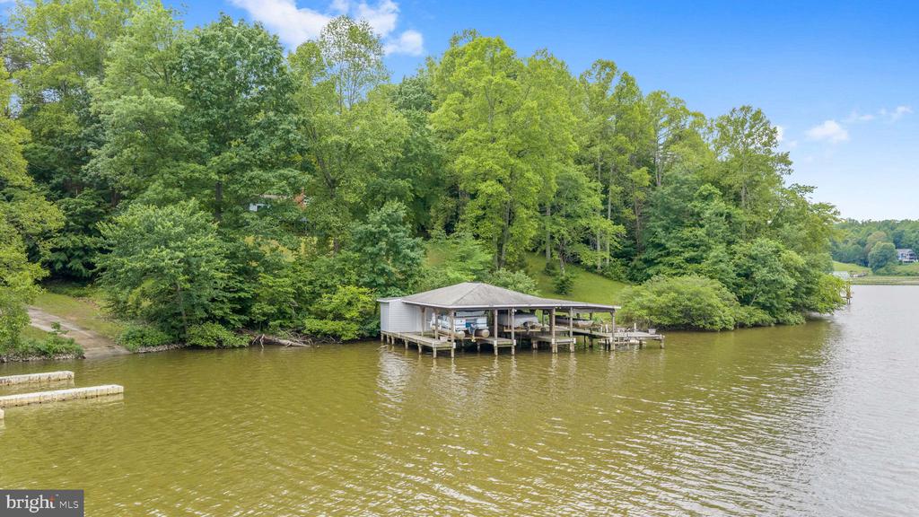 303 PINE DR, LOUISA, Virginia 23093, 4 Bedrooms Bedrooms, ,3 BathroomsBathrooms,Residential,303 PINE DR,VALA2009874 MLS # VALA2009874 303 PINE DR, LOUISA, Virginia 23093, 4 Bedrooms Bedrooms, ,3 BathroomsBathrooms,Residential,303 PINE DR,VALA2009874 MLS # VALA2009874