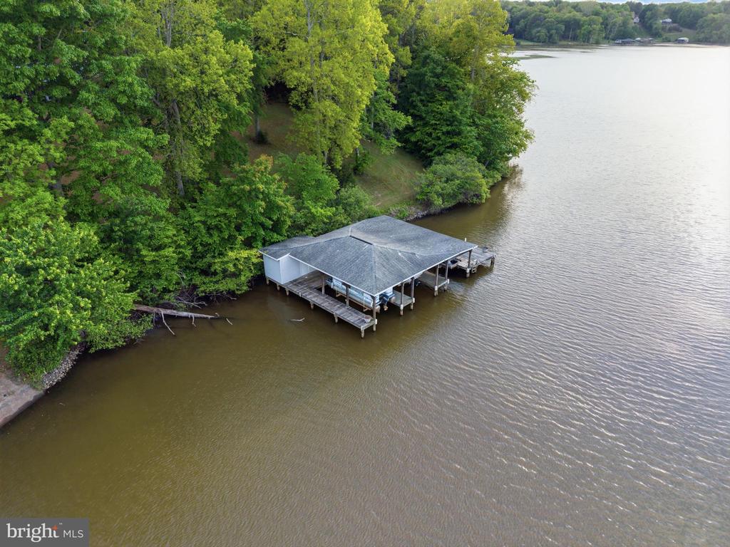 303 PINE DR, LOUISA, Virginia 23093, 4 Bedrooms Bedrooms, ,3 BathroomsBathrooms,Residential,303 PINE DR,VALA2009874 MLS # VALA2009874