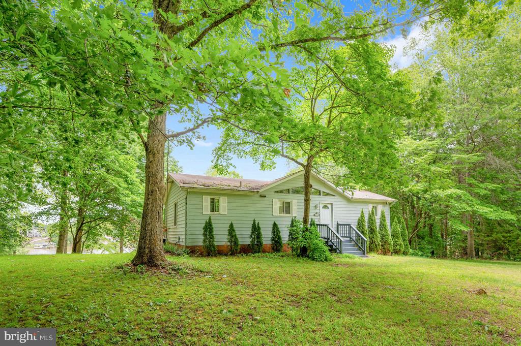 303 PINE DR, LOUISA, Virginia 23093, 4 Bedrooms Bedrooms, ,3 BathroomsBathrooms,Residential,303 PINE DR,VALA2009874 MLS # VALA2009874 303 PINE DR, LOUISA, Virginia 23093, 4 Bedrooms Bedrooms, ,3 BathroomsBathrooms,Residential,303 PINE DR,VALA2009874 MLS # VALA2009874