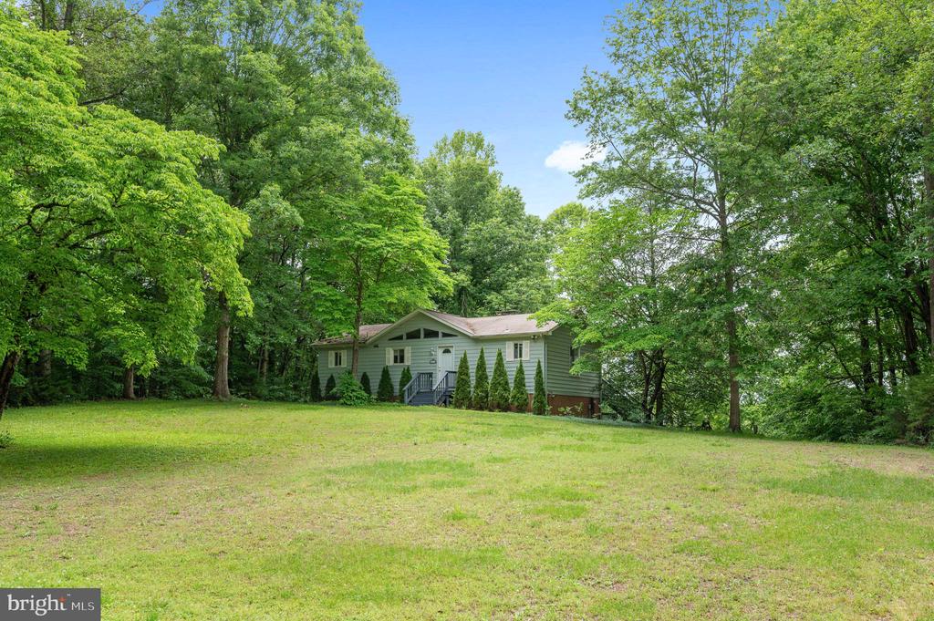 303 PINE DR, LOUISA, Virginia 23093, 4 Bedrooms Bedrooms, ,3 BathroomsBathrooms,Residential,303 PINE DR,VALA2009874 MLS # VALA2009874 303 PINE DR, LOUISA, Virginia 23093, 4 Bedrooms Bedrooms, ,3 BathroomsBathrooms,Residential,303 PINE DR,VALA2009874 MLS # VALA2009874