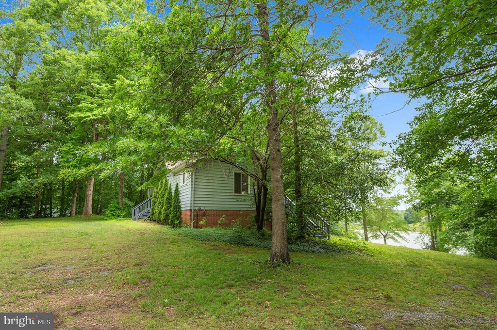 303 PINE DR, LOUISA, Virginia 23093, 4 Bedrooms Bedrooms, ,3 BathroomsBathrooms,Residential,303 PINE DR,VALA2009874 MLS # VALA2009874 303 PINE DR, LOUISA, Virginia 23093, 4 Bedrooms Bedrooms, ,3 BathroomsBathrooms,Residential,303 PINE DR,VALA2009874 MLS # VALA2009874