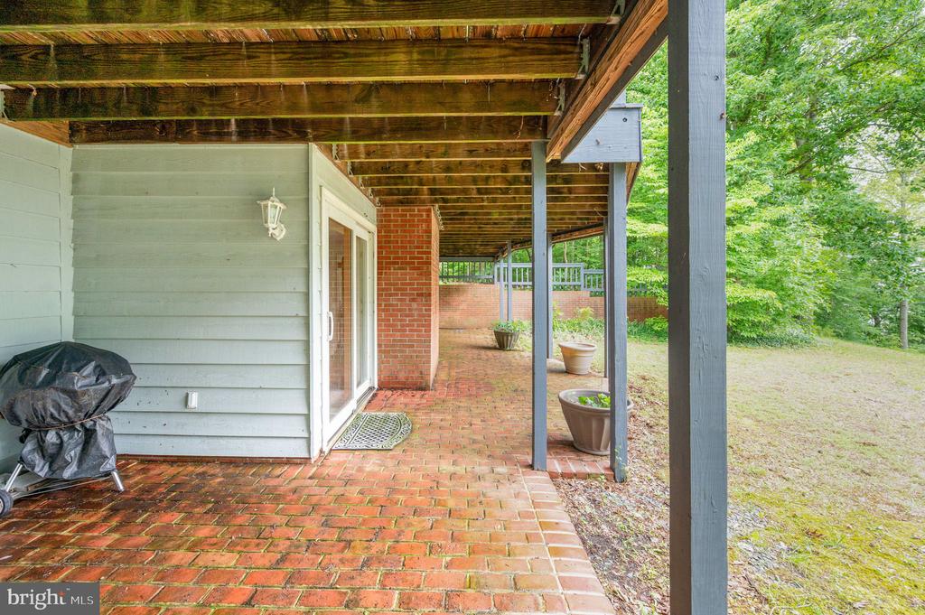 303 PINE DR, LOUISA, Virginia 23093, 4 Bedrooms Bedrooms, ,3 BathroomsBathrooms,Residential,303 PINE DR,VALA2009874 MLS # VALA2009874 303 PINE DR, LOUISA, Virginia 23093, 4 Bedrooms Bedrooms, ,3 BathroomsBathrooms,Residential,303 PINE DR,VALA2009874 MLS # VALA2009874