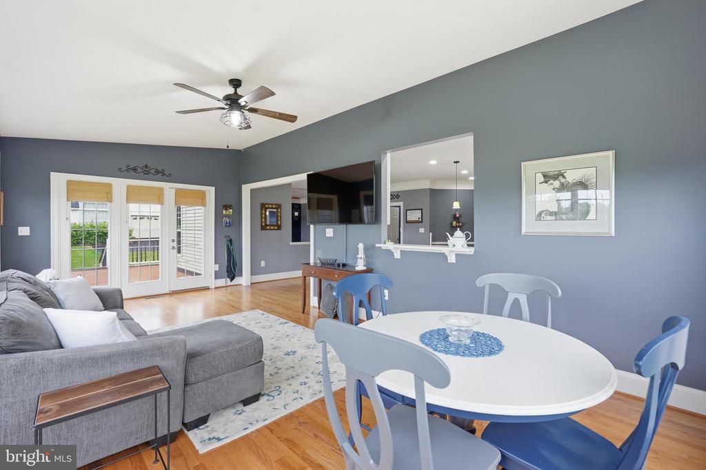 7424 EDINGTON, WARRENTON, Virginia 20187, 6 Bedrooms Bedrooms, ,4 BathroomsBathrooms,Residential,7424 EDINGTON,VAFQ2022034 MLS # VAFQ2022034