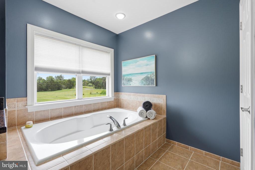 7424 EDINGTON, WARRENTON, Virginia 20187, 6 Bedrooms Bedrooms, ,4 BathroomsBathrooms,Residential,7424 EDINGTON,VAFQ2022034 MLS # VAFQ2022034