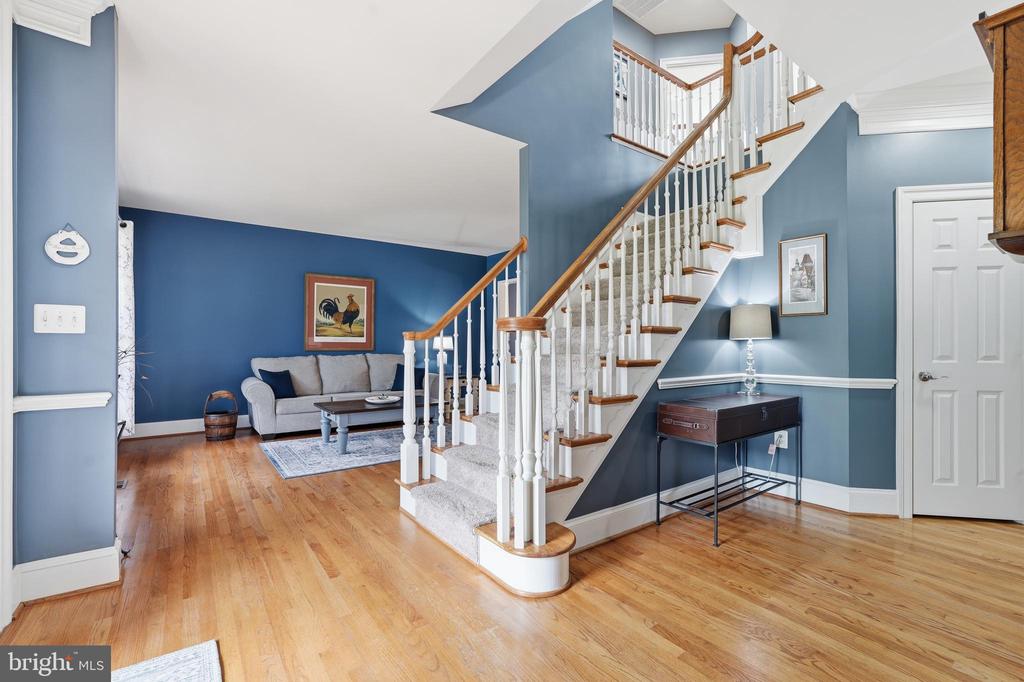 7424 EDINGTON, WARRENTON, Virginia 20187, 6 Bedrooms Bedrooms, ,4 BathroomsBathrooms,Residential,7424 EDINGTON,VAFQ2022034 MLS # VAFQ2022034