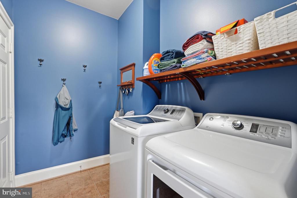 7424 EDINGTON, WARRENTON, Virginia 20187, 6 Bedrooms Bedrooms, ,4 BathroomsBathrooms,Residential,7424 EDINGTON,VAFQ2022034 MLS # VAFQ2022034