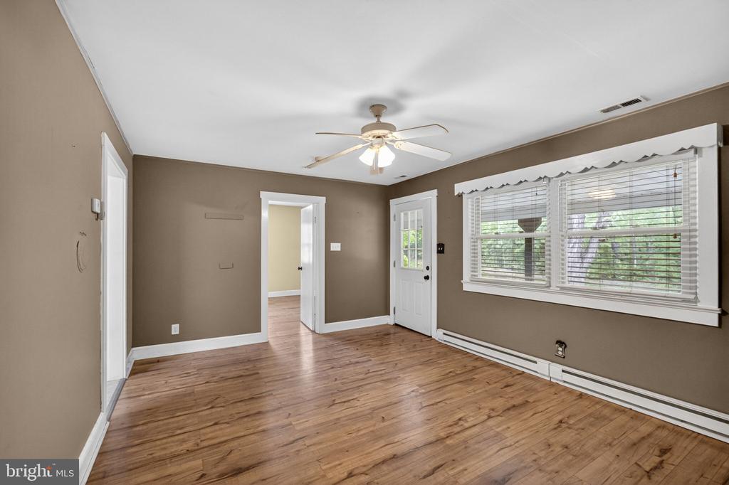 6800 PARTLOW RD, SPOTSYLVANIA, Virginia 22551, 3 Bedrooms Bedrooms, ,1 BathroomBathrooms,Residential,6800 PARTLOW RD,VASP2041680 MLS # VASP2041680