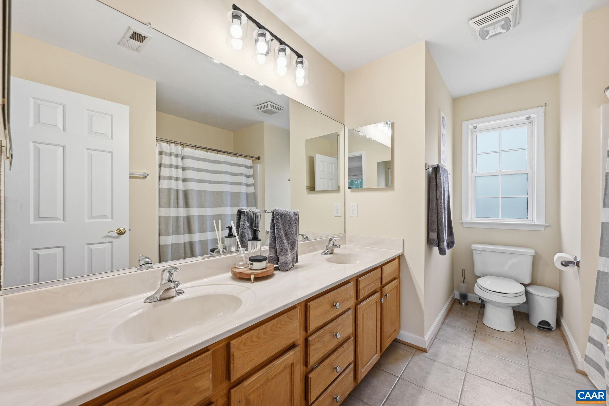 172 GLEBE LN, SCOTTSVILLE, Virginia 24590, 4 Bedrooms Bedrooms, ,2 BathroomsBathrooms,Residential,172 GLEBE LN,676875 MLS # 676875